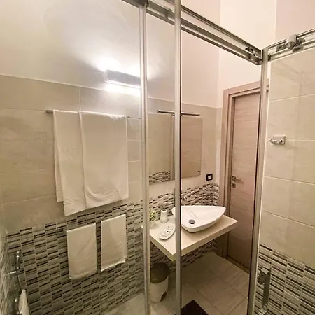 Naxos Apartament *